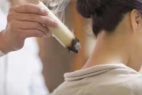 艾叶、艾条、艾灰都是宝,但很多人用错,非常全用的艾清单来咯 艾友圈 昨天  “艾”的这一生,从艾叶到艾条再到艾灰,全都是宝,但都有哪些好处、哪些隐藏用法呢?这篇文章,值得推荐给身边爱(图9) 艾叶、艾条、艾灰都是宝,但很多人用错,非常全用的艾清单来咯 艾友圈 昨天  “艾”的这一生,从艾叶到艾条再到艾灰,全都是宝,但都有哪些好处、哪些隐藏用法呢?这篇文章,值得推荐给身边爱(图9)